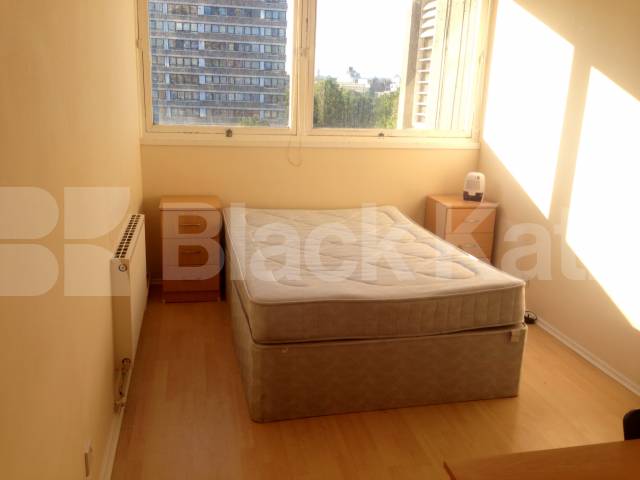 			3 Bedroom, 1 bath, 1 reception Apartment			 Cranmer House, Surrey Lane, Battersea Park 